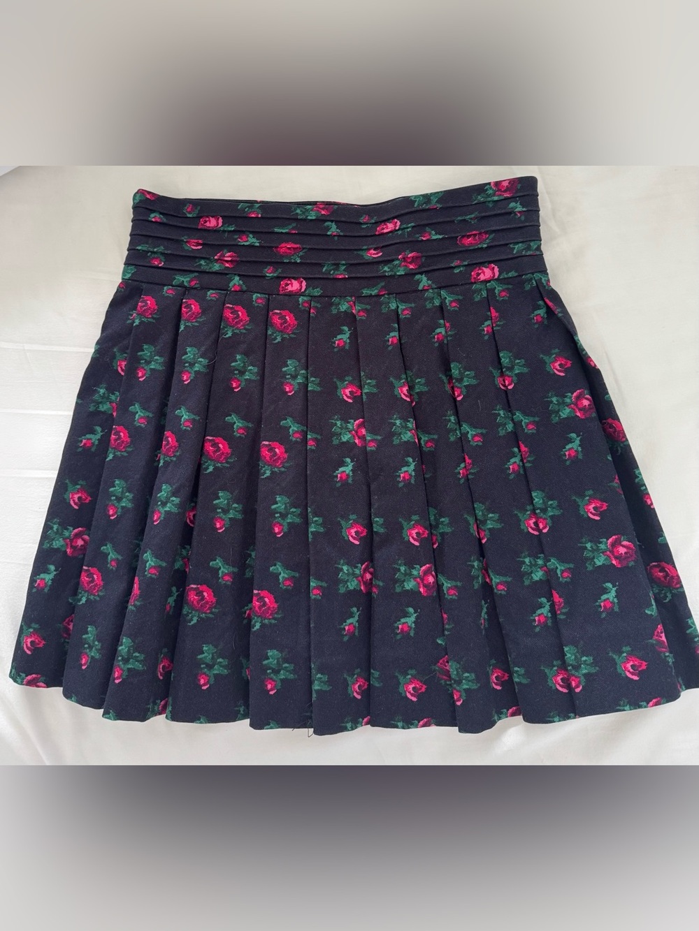 Brooks Brothers 100% Cotton Pleated Blue Skirt with Rose Print